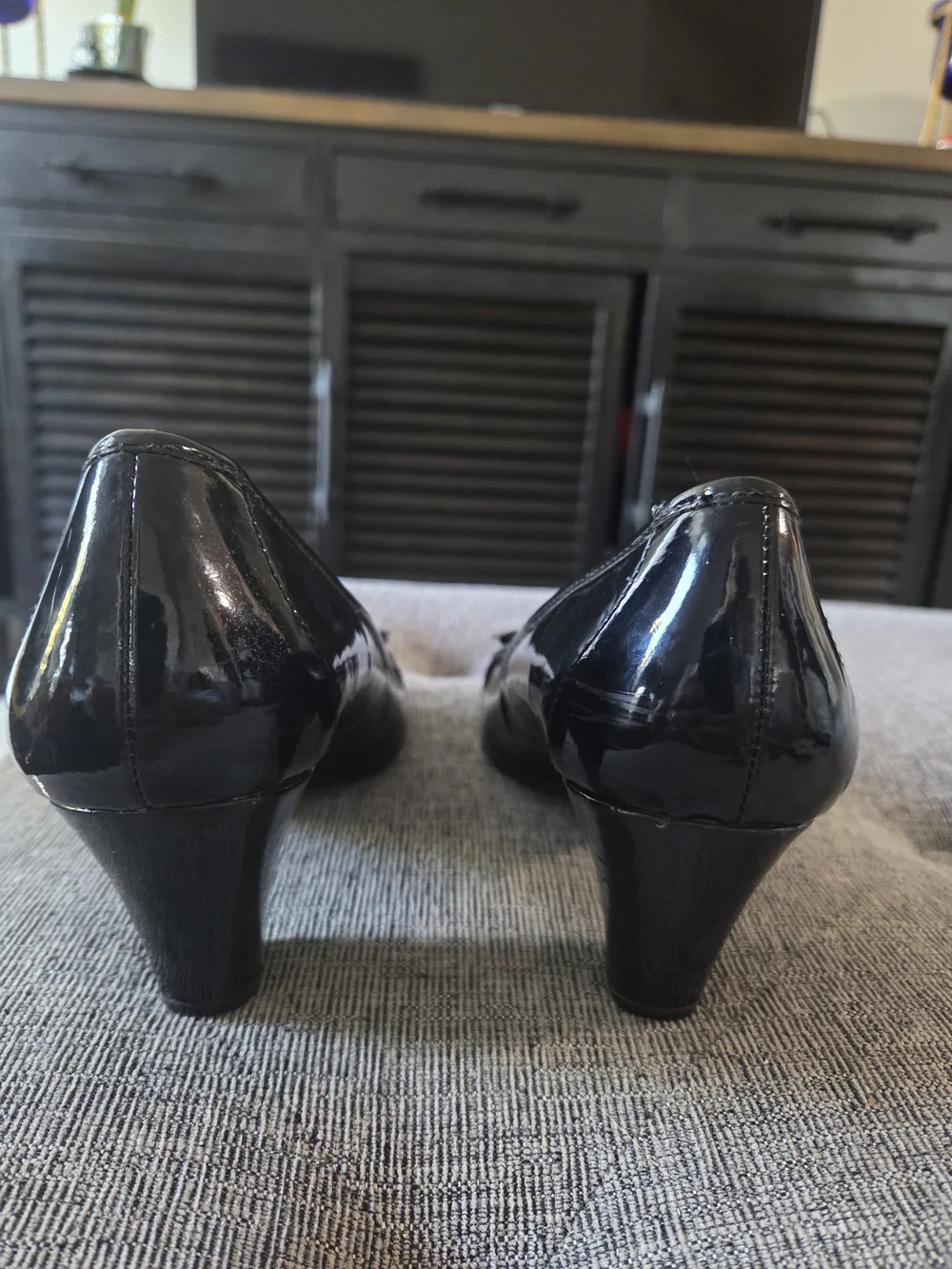 Naturalizer Womens Black Patent Mid-Heel Pumps Size 8.5